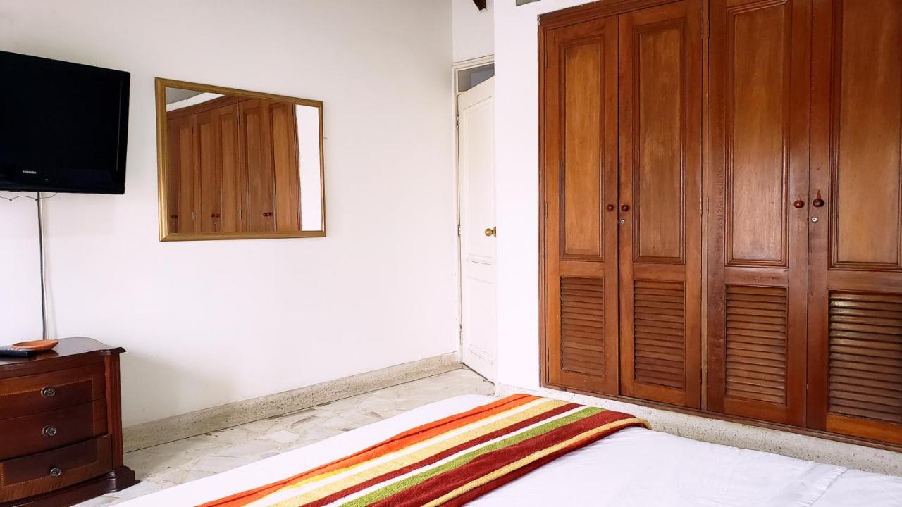 Hostal Coworking Cristales Cali Exterior foto