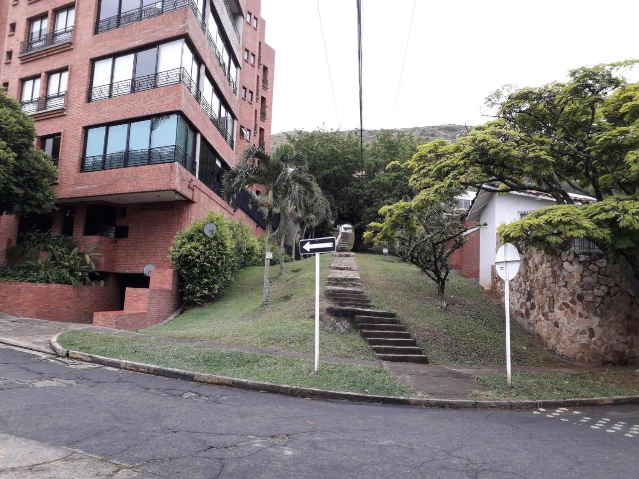 Hostal Coworking Cristales Cali Exterior foto