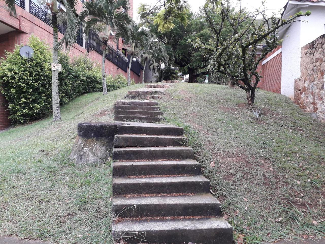 Hostal Coworking Cristales Cali Exterior foto